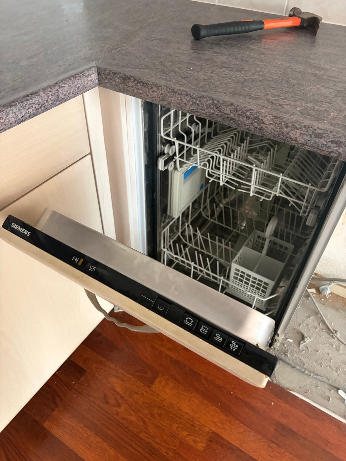 Siemens inbouw vaatwasser 40cm incl. gebruiksaanwijzing, Witgoed en Apparatuur, Vaatwasmachines, Ophalen, Gebruikt, Inbouw, Minder dan 45 cm