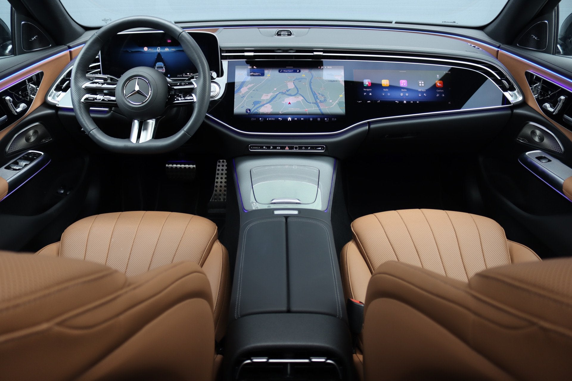 Mercedes-Benz E-Klasse 400 e 4MATIC AMG Line | Hyperscreen |, Gebruikt, Euro 6, Vierwielaandrijving, Hybride Elektrisch/Benzine