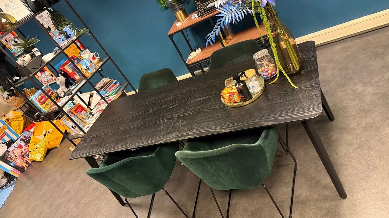 Ikea Lisabo tafel met 4 groene velvet stoelen, Huis en Inrichting, Ophalen, Ikea, Ikea, Ikea