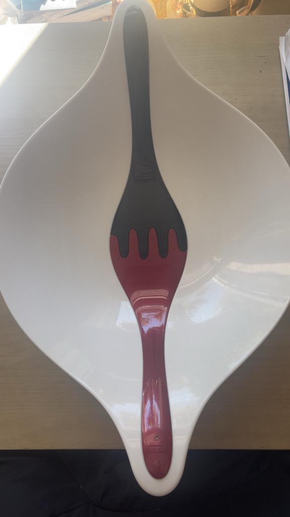 Koziol Leaf saladeschaal met bestek, wit/zwart/rood Design!, Overige typen, Kunststof, Ophalen of Verzenden, Zo goed als nieuw