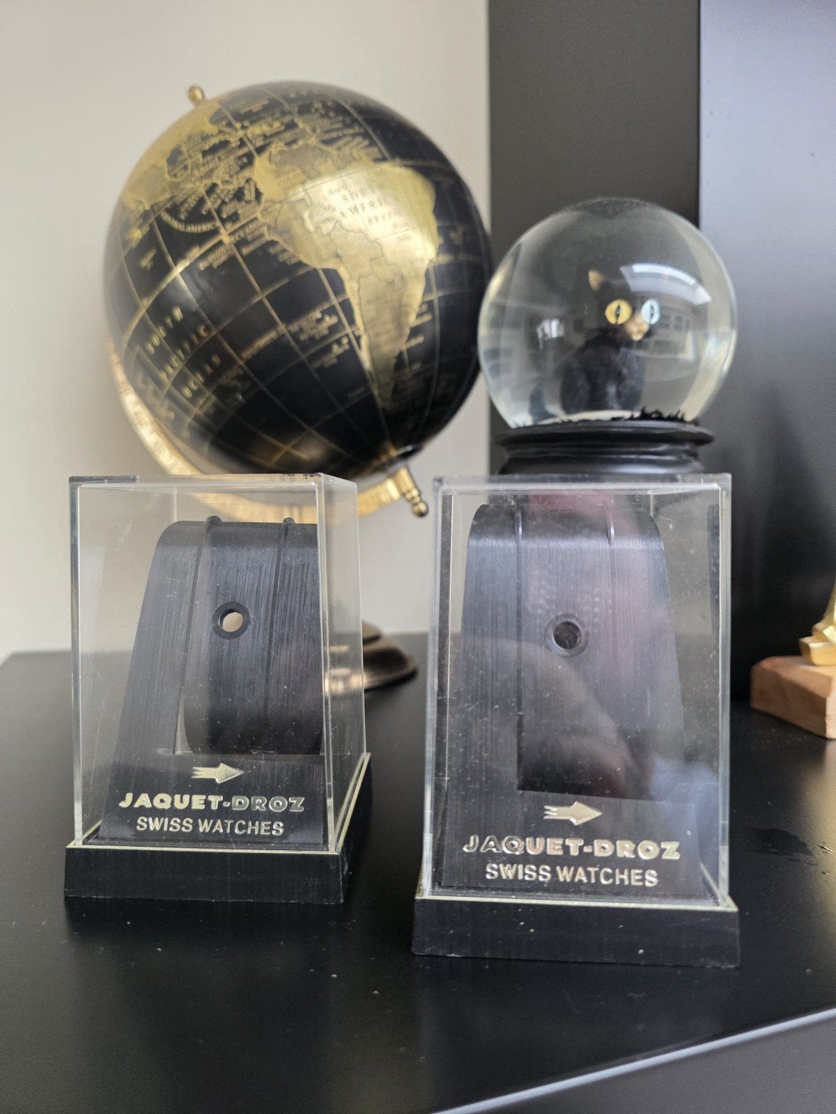 Twee Jaquet Droz Swiss Watches display standaards, Ophalen of Verzenden