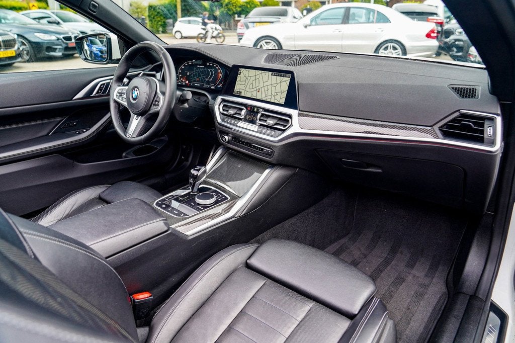BMW 4-serie Cabrio M440i xDrive High Executive | Laser LED |, Auto's, BMW, Automaat, 4-Serie, 4 stoelen, Wit