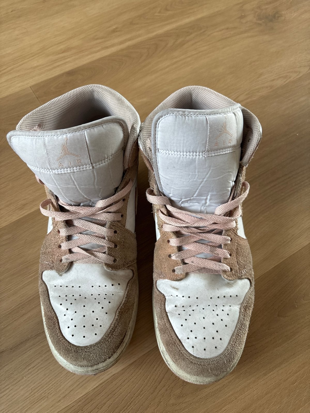 Nike Air Jordan 1 Mid - Gedragen, Overige kleuren, Sportschoenen, Ophalen of Verzenden, Gedragen
