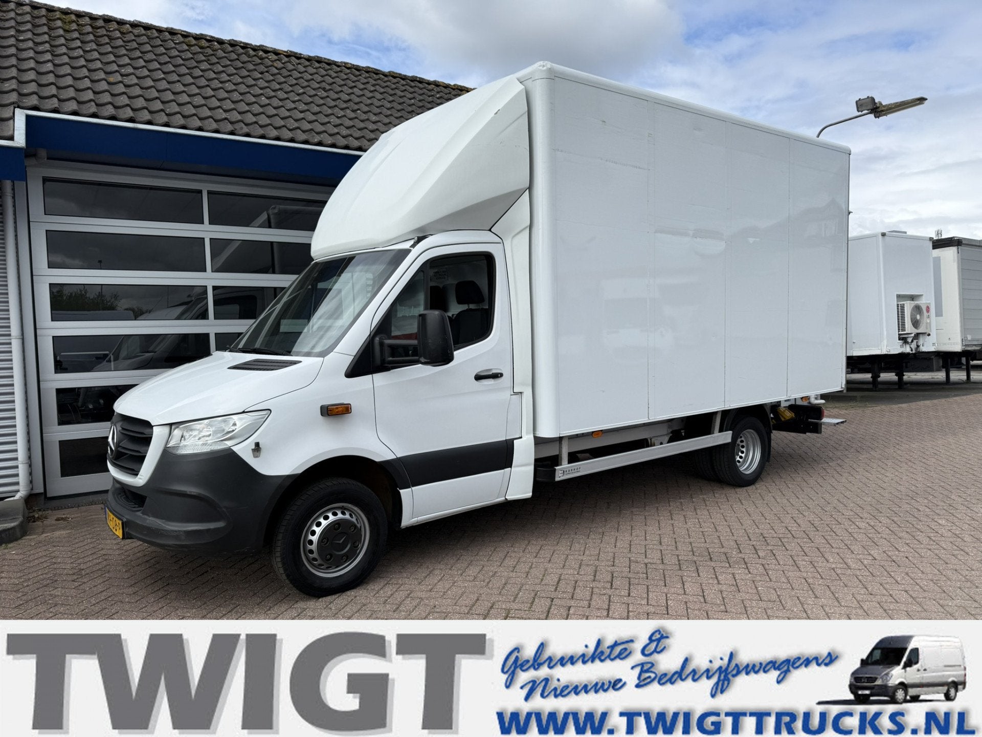 Mercedes-Benz Sprinter 516 CDI Bakwagen Euro 6/MBUX 7, Automaat, Gebruikt, 4 cilinders, Wit