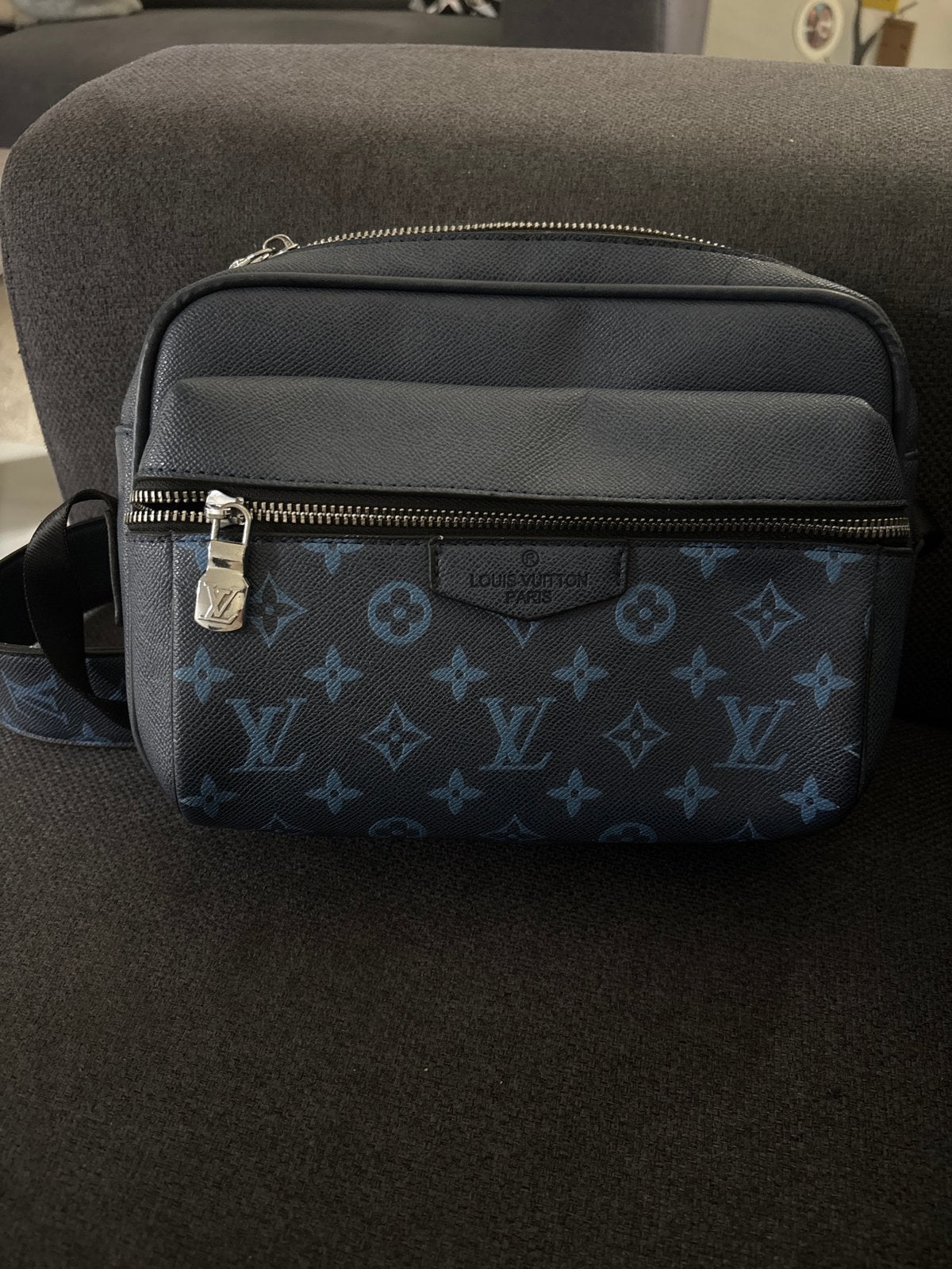Louis Vuitton Outdoor Messenger Tas - Monogram Eclipse, Ophalen of Verzenden, Zo goed als nieuw, Blauw, Schoudertasje