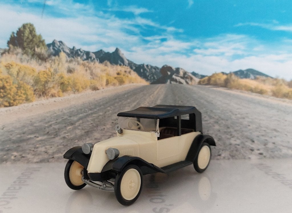 1:36 Tatra 11 Faeton 2-door cabriolet closed 1924; Igra 06-D, Ophalen of Verzenden, Gebruikt, Auto
