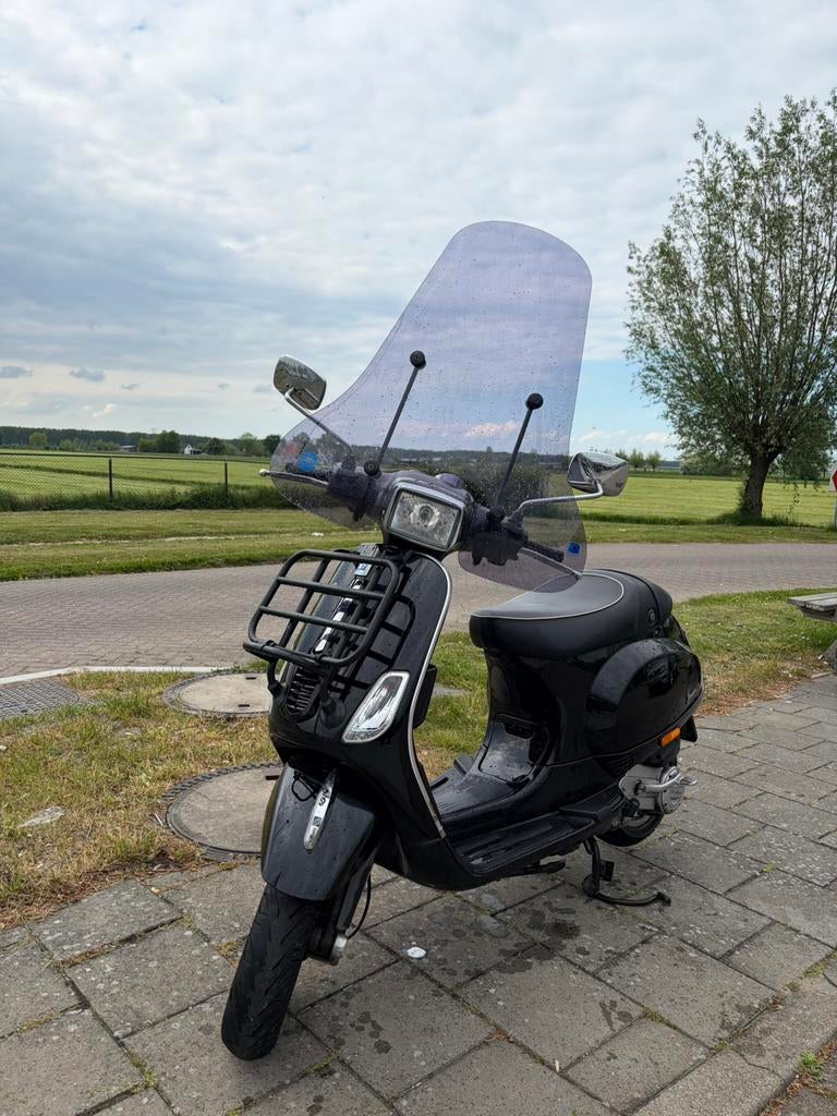 Vespa S 50 4T 2014 | 11.500 km |Smoke windscherm| Rijdt goed, Fietsen en Brommers, Ophalen, Maximaal 45 km/u, Vespa S, Zo goed als nieuw