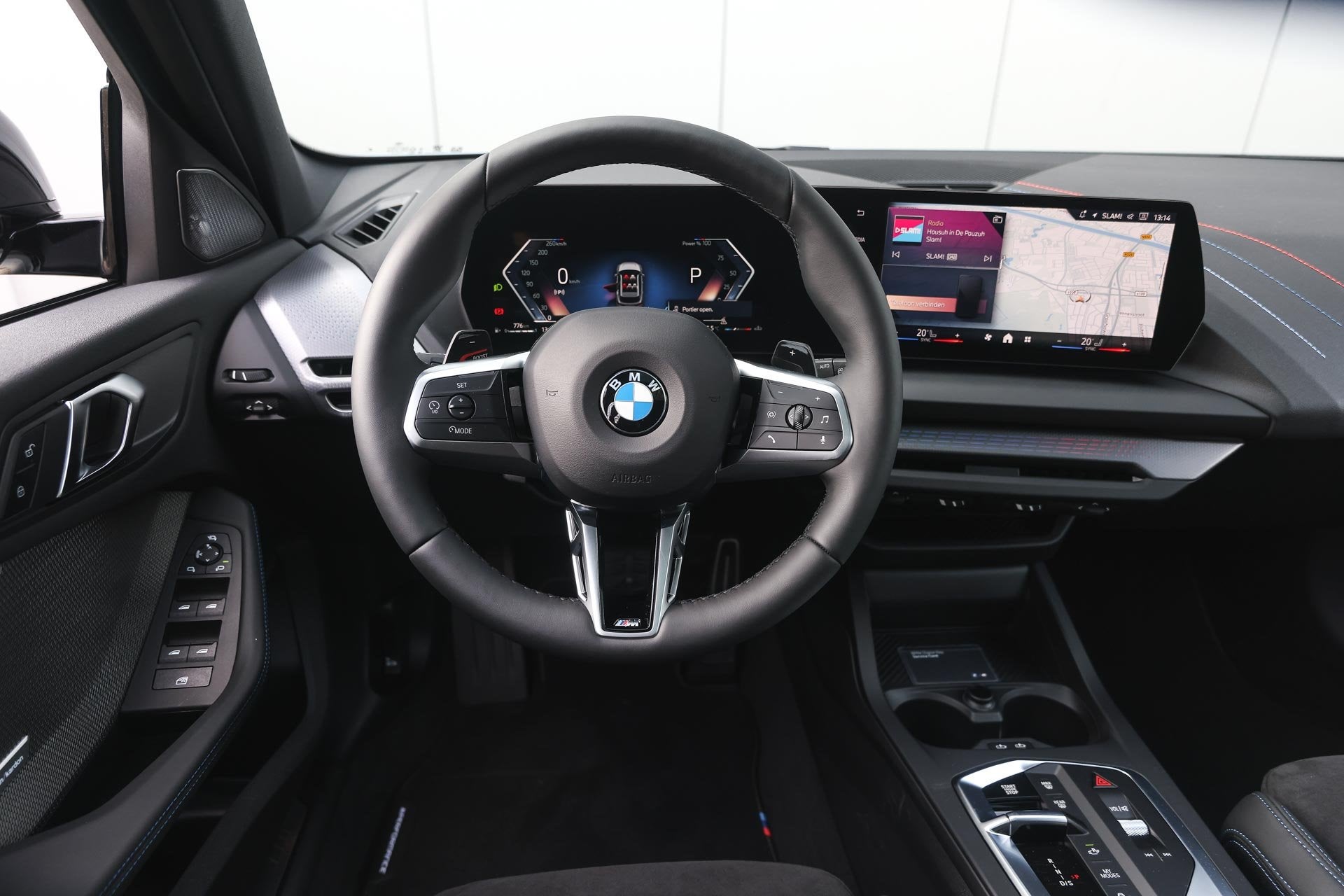 BMW 1 Serie 120 M Sport Automaat / Panoramadak / Sportstoele, Auto's, Dealer onderhouden, 156 pk, Met garantie (alle), Origineel Nederlands
