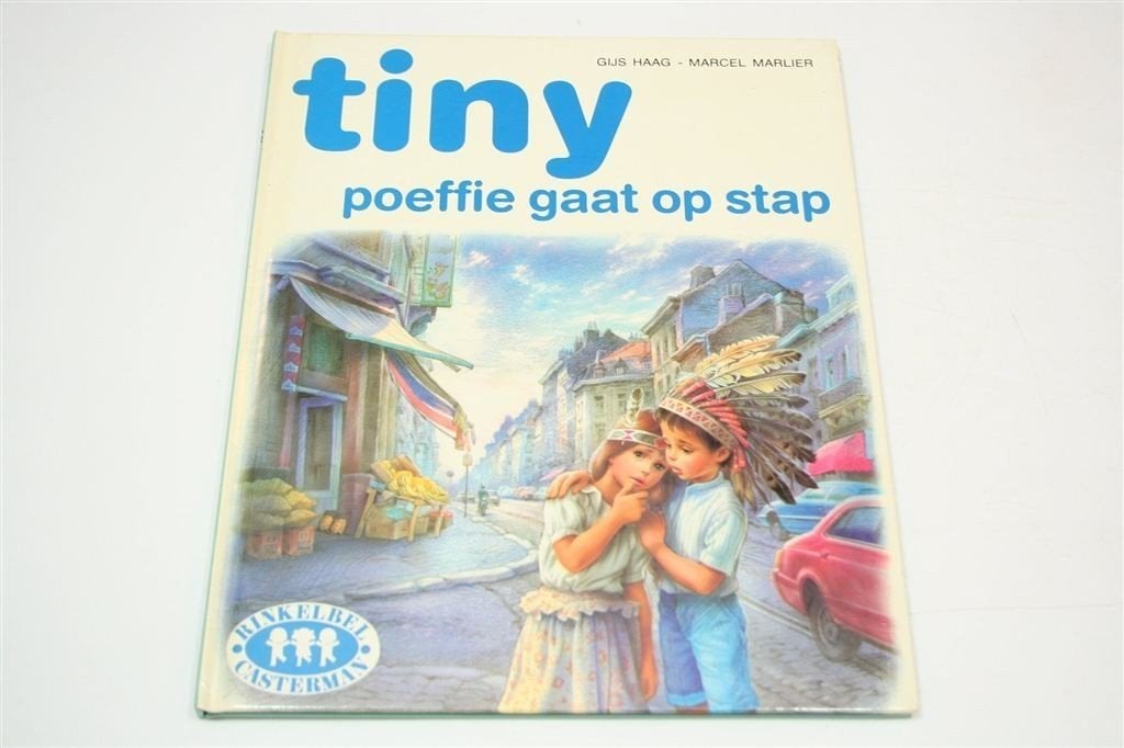 Tiny — Poeffie Gaat op Stap — Nostalgisch Prentenboek 1986, Ophalen of Verzenden, Gelezen