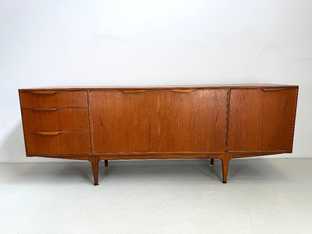Vintage dressoir McIntosh "Dunvegan", Huis en Inrichting, Ophalen of Verzenden, Zo goed als nieuw, 25 tot 50 cm, 150 tot 200 cm