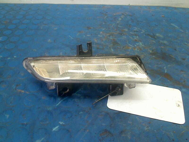 Dagrijverlichting Renault Clio IV (5R) 2013 89208541, Gebruikt, Renault Deutschland AG, Dialog.deutschland@renault.de, Peter-Huppertz-Straße 5, Köln 51063, , Duitsland