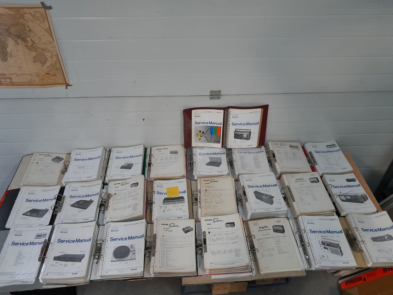 Philips sevice manuals, Ophalen