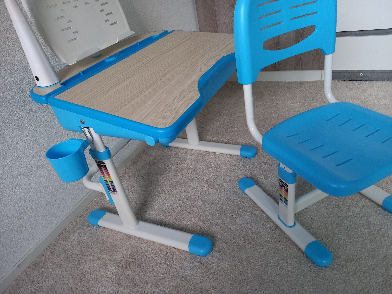 Kindertafel en -stoel set met lamp en opbergruimte, Ophalen, Zo goed als nieuw, Tafel(s) en Stoel(en)