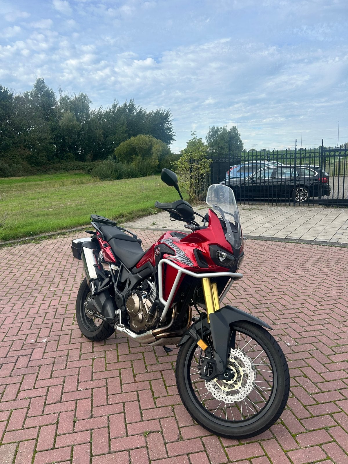 Honda CRF1000L Africa Twin 2017 - Compleet & onderhouden, Motoren, Handvatverwarming, Occasion, Particulier, Toermotor