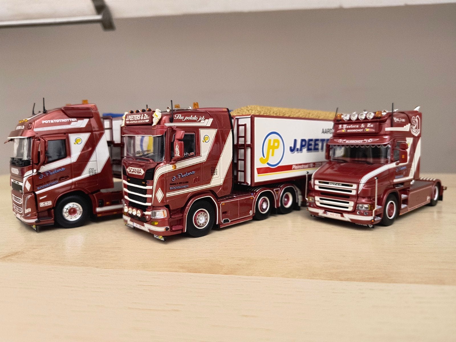 Tekno Scania & Volvo set Peeters, Ophalen of Verzenden, Zo goed als nieuw, Bus of Vrachtwagen, Tekno