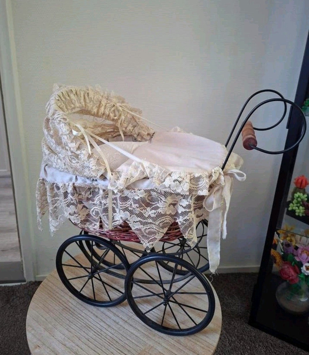 Oude poppenwagen 53cm hoog, Ophalen