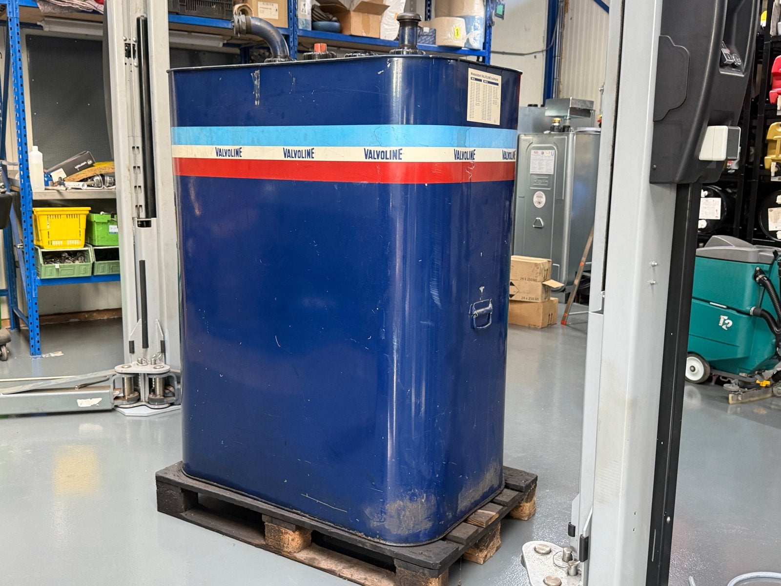 Valvoline olietank 1000 liter - Bulk opslagtank, Ophalen