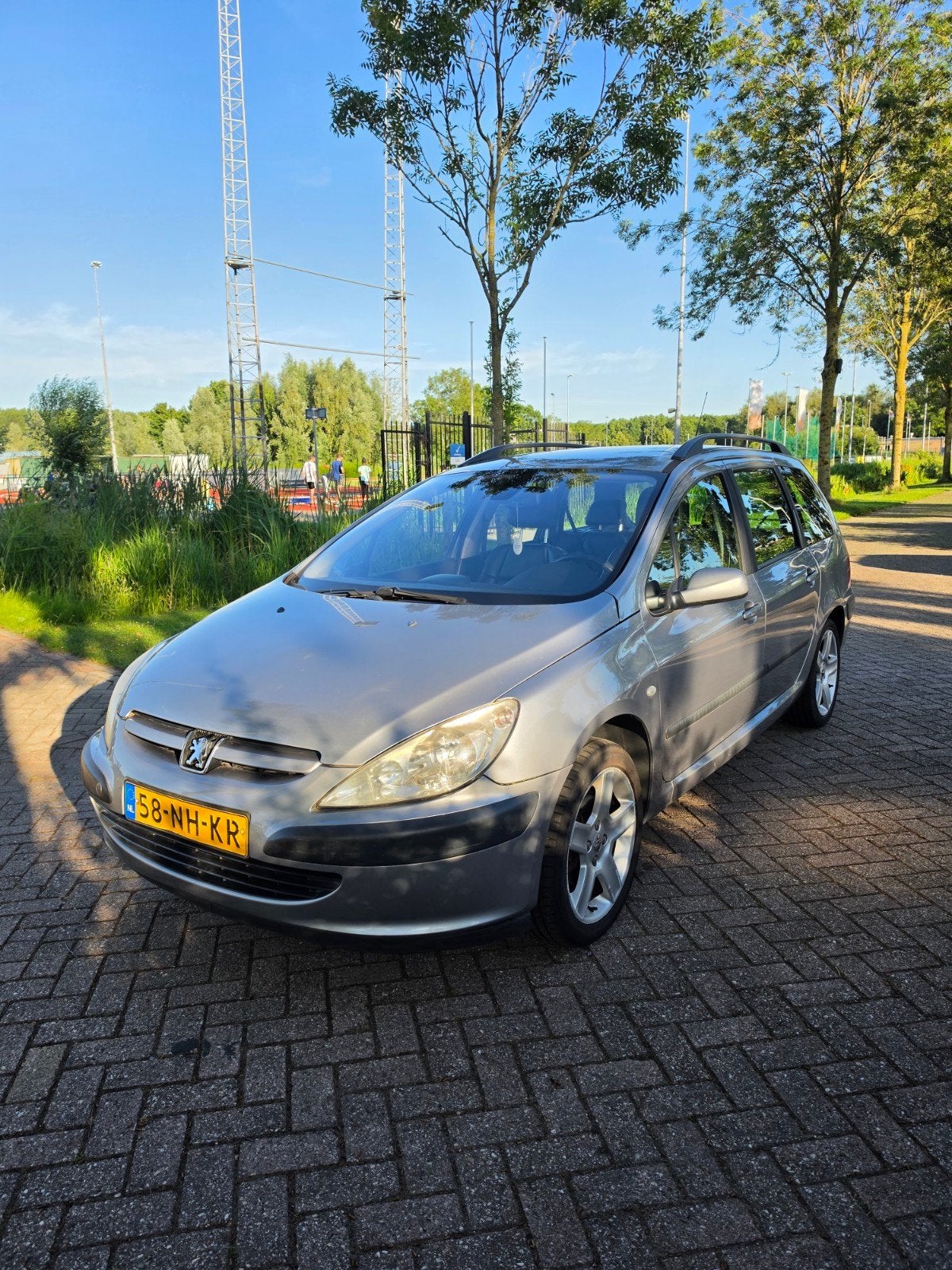 Peugeot 307 2.0 16V XS Break 2003 Grijs Airco, Auto's, Peugeot, Voorwielaandrijving, 136 pk, 4 cilinders, Origineel Nederlands