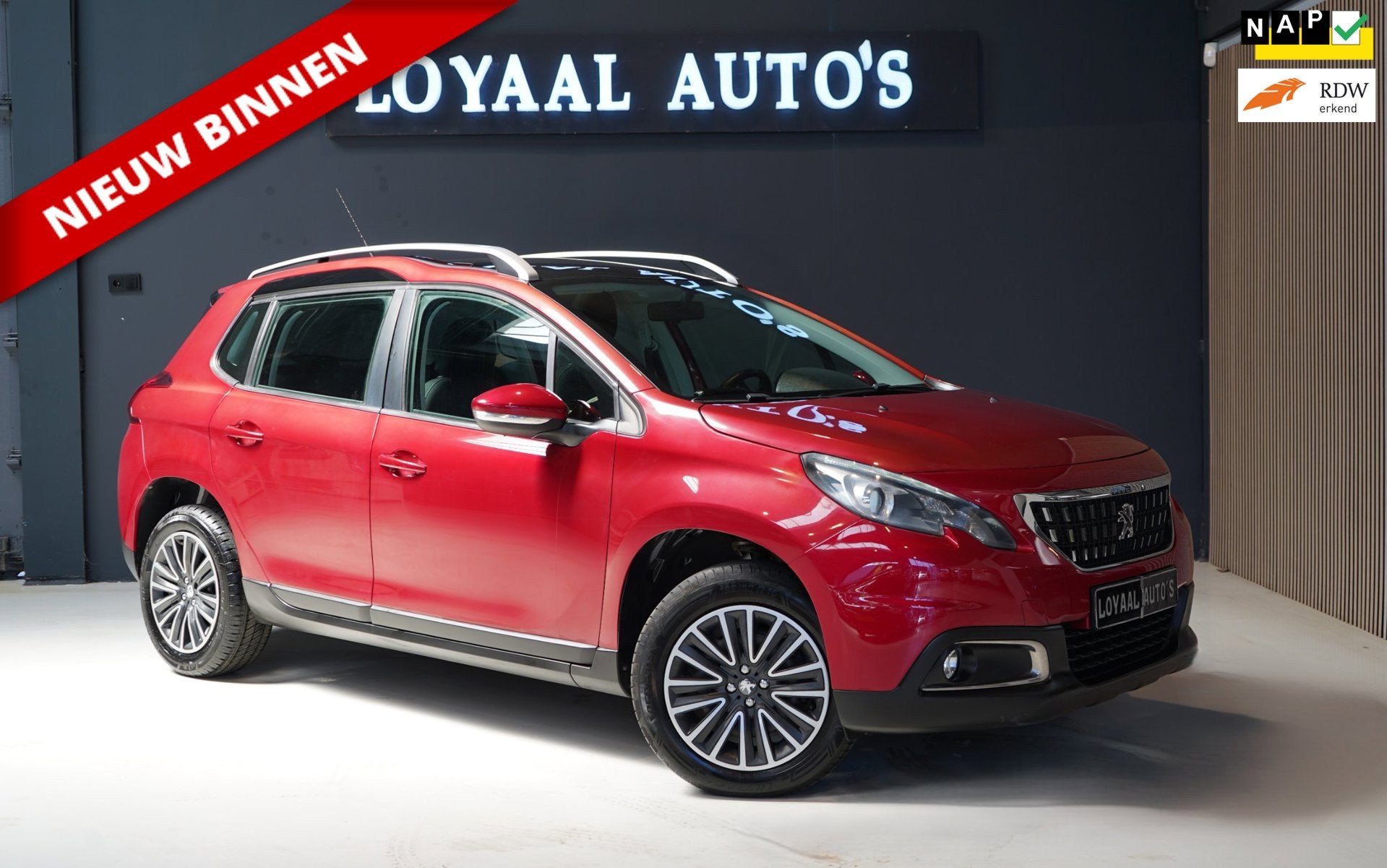 Peugeot 2008 1.2 PureTech Blue Lion | NAVI | AIRCO | CRUISE, Auto's, Voorwielaandrijving, Stof, Euro 6, Origineel Nederlands