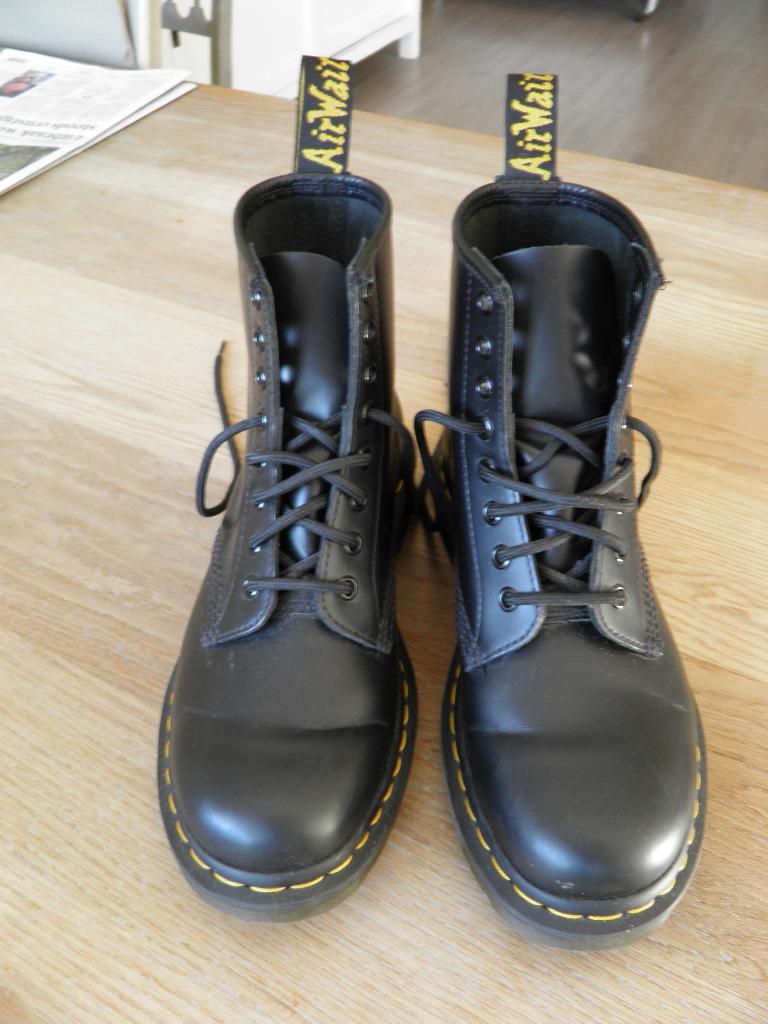 Dr Martens veter laars, Zwart, Lage of Enkellaarzen, Ophalen of Verzenden, Dr. Martens