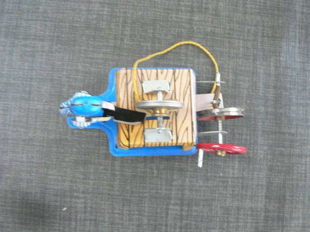 BLIKKEN MESSENSLIJPER CHINA MM093 MET DOOS 10 CM, Ophalen of Verzenden, Gebruikt, Overige
