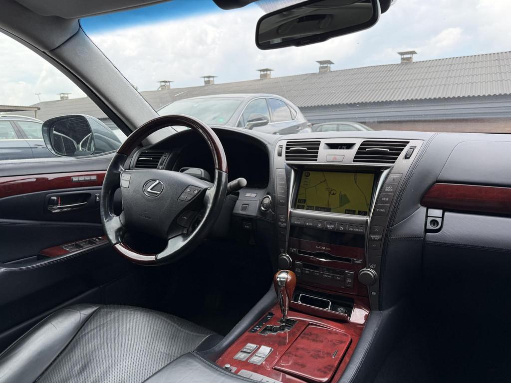 Lexus LS 600h L. President | Camera | Navigatie | Stoelvernt, Auto's, Lexus, Automaat, 8 cilinders, Bedrijf, Vierwielaandrijving
