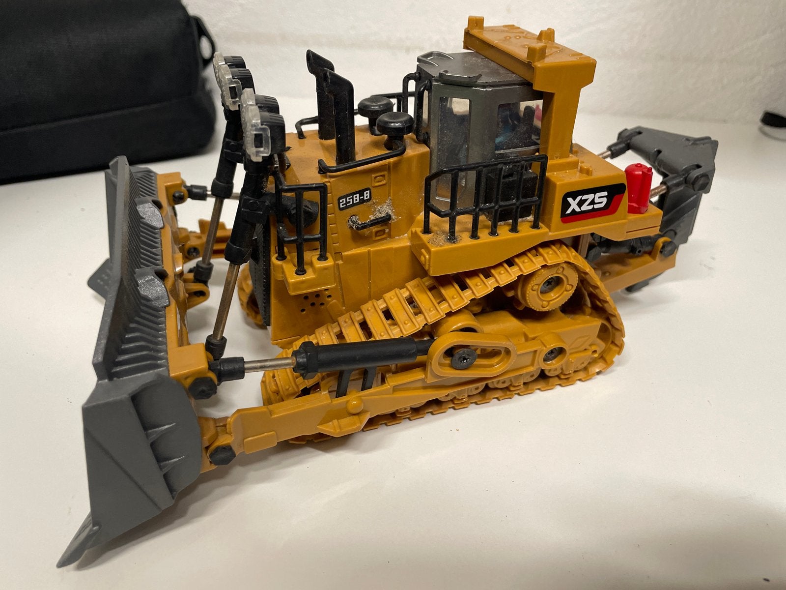 RC Bulldozer XZ5 - Niet getest, Kinderen en Baby's, Ophalen of Verzenden, Gebruikt