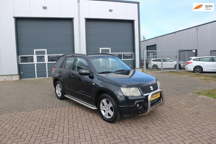 Suzuki Grand Vitara 2.0-16V High Executive AUTOMAAT, Auto's, Automaat, Stof, Zwart, 4 cilinders
