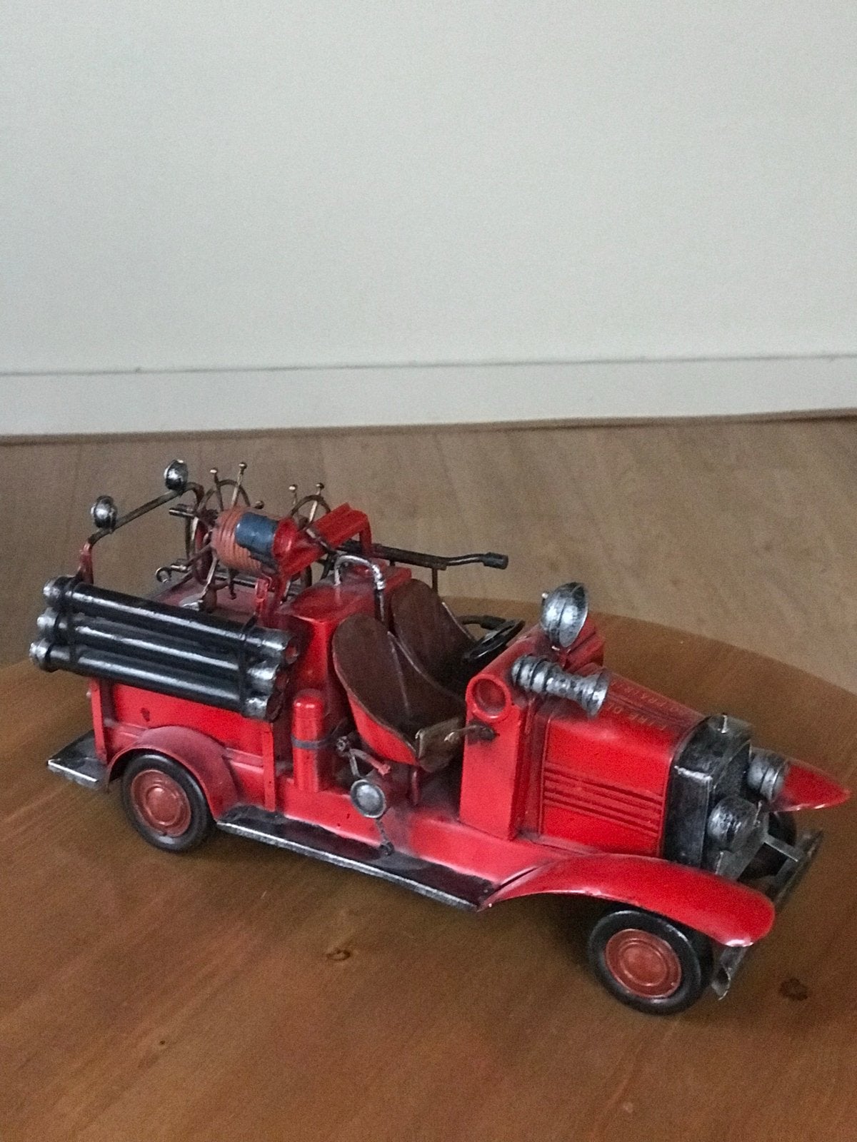Vintage Brandweerwagen Model - Decoratief, Overige merken, Ophalen of Verzenden, Zo goed als nieuw, Groter dan 1:32