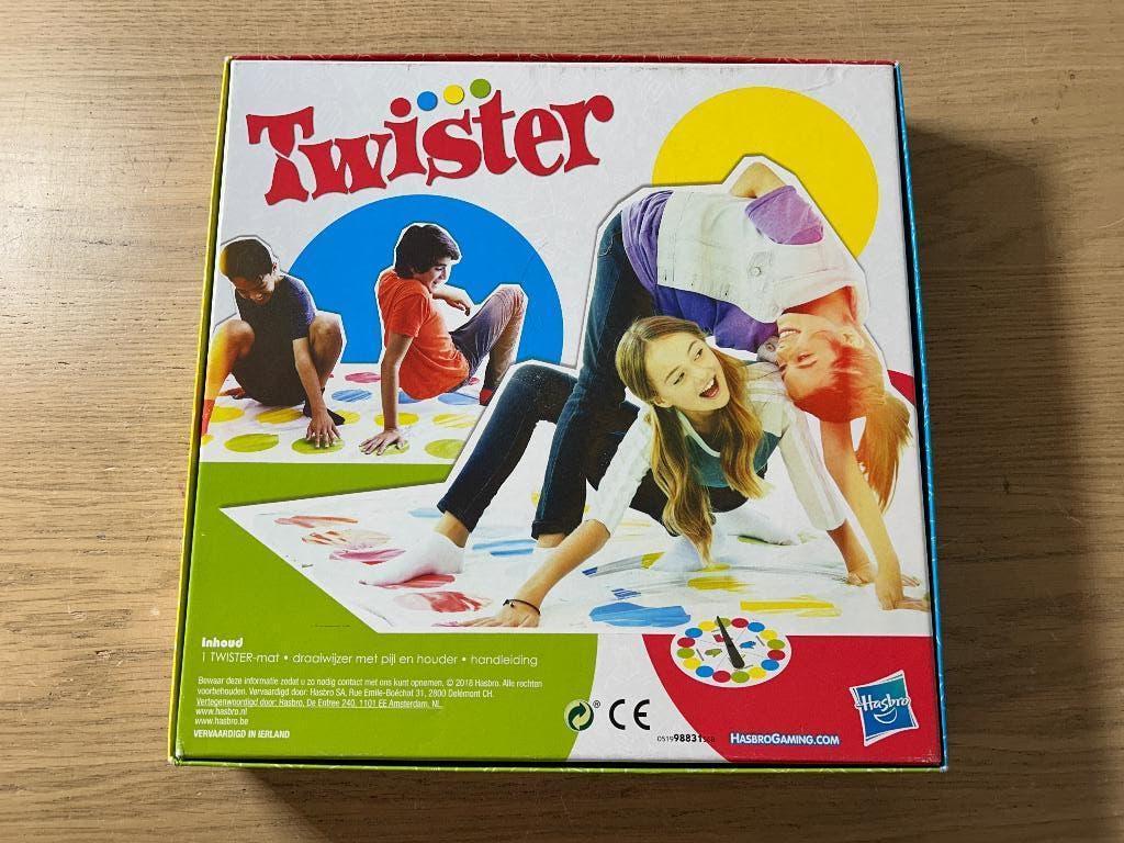 Twister Hasbro, Hobby en Vrije tijd, Gezelschapsspellen | Bordspellen, Ophalen of Verzenden, Zo goed als nieuw