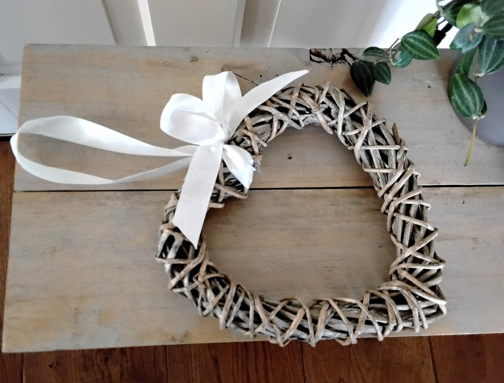 Groot rieten hart met satijnen (ophang)lint, Gebruikt, Ophalen of Verzenden, Natuurlijk materiaal, 20 cm