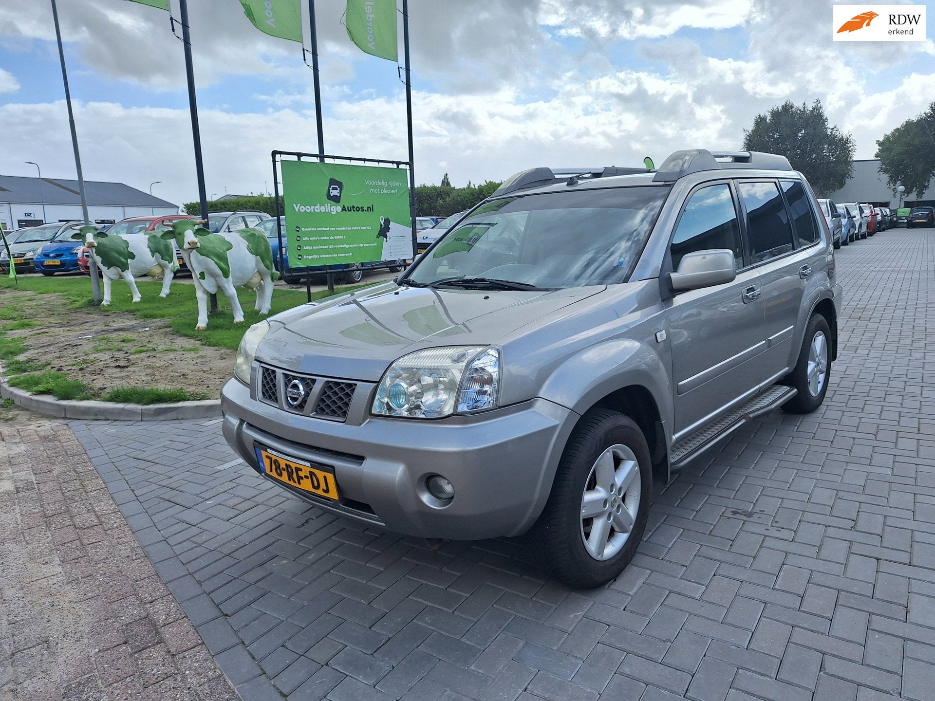 Nissan X-Trail 2.5 Sport Outdoor / Nette auto / APK april 20, Auto's, Automatische klimaatregeling, Gebruikt, 4 cilinders, 2000 kg