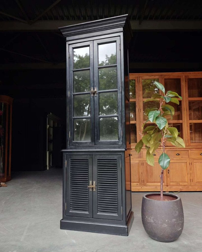 Klassieke vitrinekast | Franse servieskast "Pianolak" #7537, Huis en Inrichting, Kasten | Buffetkasten, Gebruikt, Met deur(en)