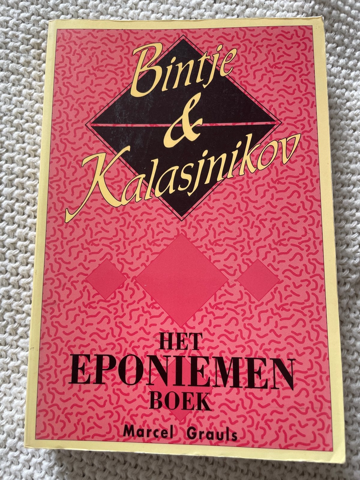Bintje & Kalasjnikov - Het Eponiemen Boek, Ophalen of Verzenden, Zo goed als nieuw