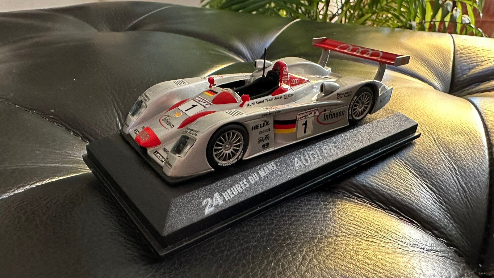 Audi R8 24H Le Mans 2001, Ophalen of Verzenden, Zo goed als nieuw, Auto, Overige merken