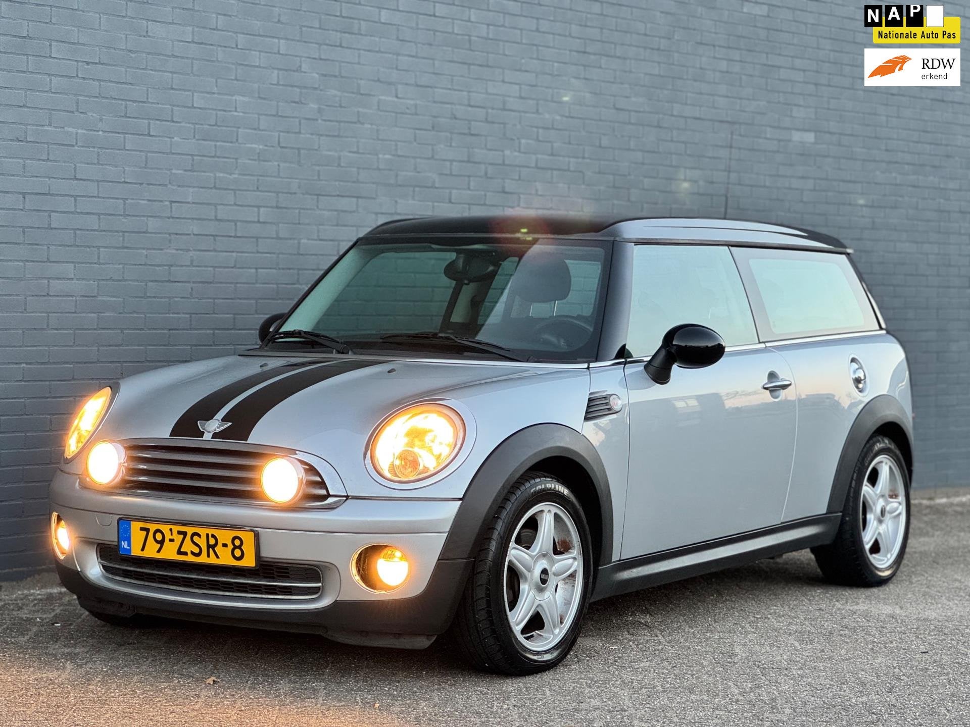 Mini Mini Clubman 1.6 Cooper/AIRCO//6BAK/ELEKRAMEN/2XSLEUTEL, Auto's, Mini, Elektrische ramen, Gebruikt, 4 cilinders, 4 stoelen