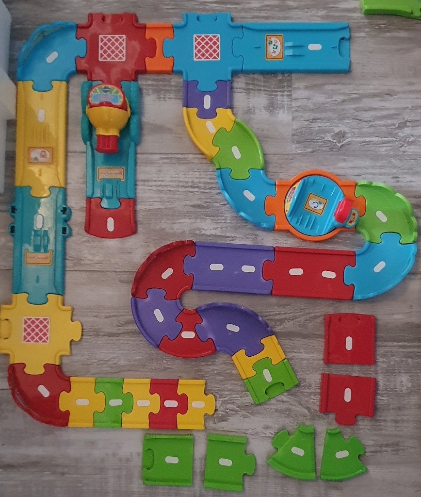 Veel Vtech losse wegdelen en auto's, ook complete sets, Ophalen of Verzenden, Zo goed als nieuw, 2 tot 4 jaar