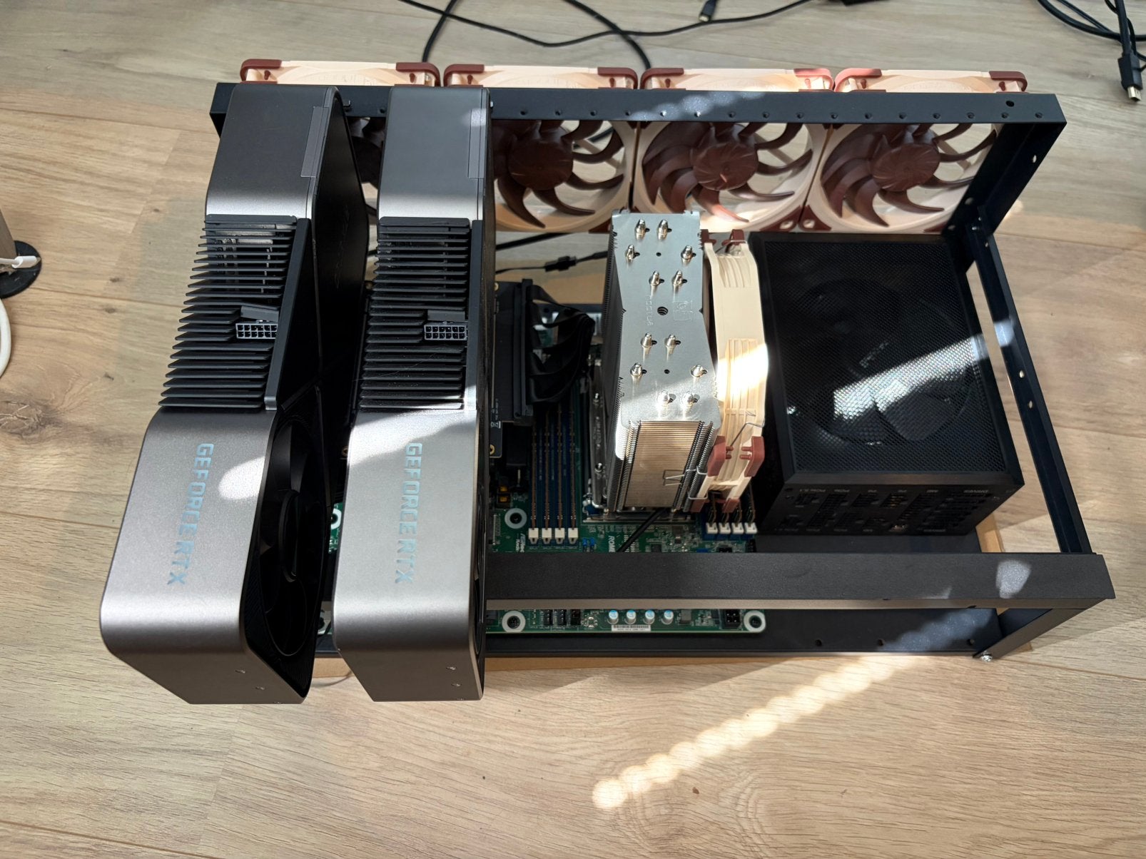 GEZOCHT: Thermaltake Core W200, Ophalen, Gebruikt