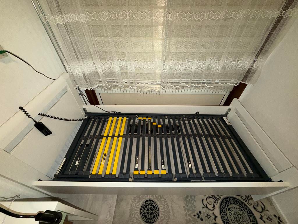 Bed en kast te koop, Verstelbaar, 90 cm, Eenpersoons, Ophalen of Verzenden