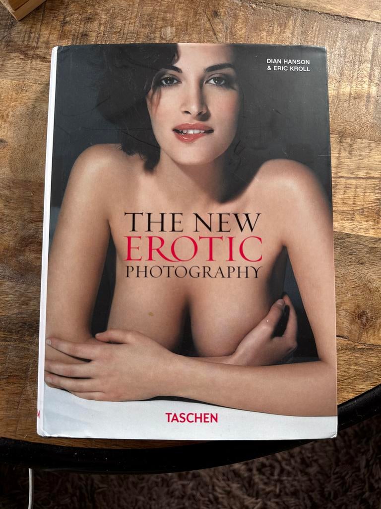 The New Erotic Photography - Taschen - Diane Hanson & Eric K, Ophalen of Verzenden, Zo goed als nieuw, Fotografie algemeen