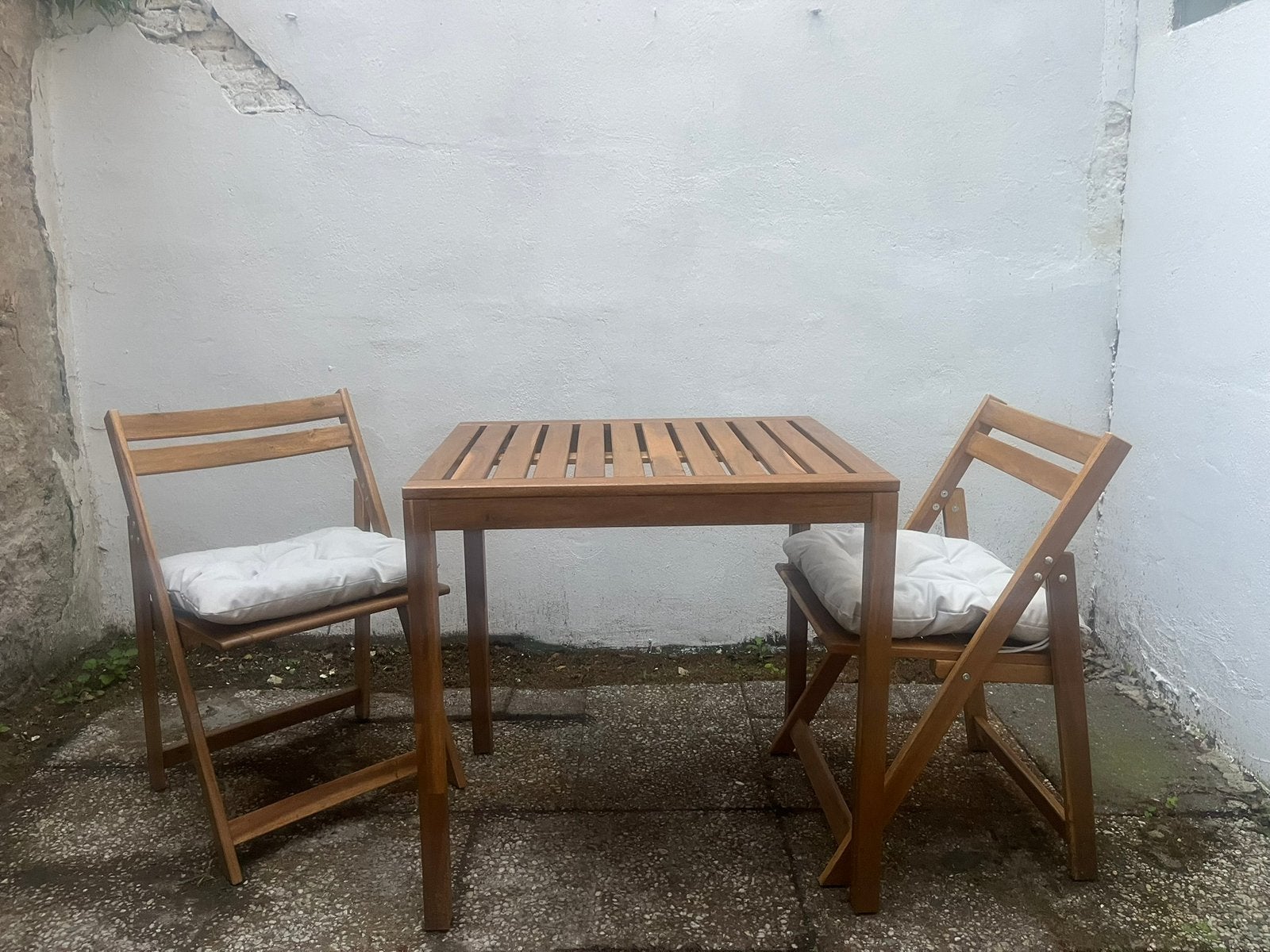 IKEA NÄMMARÖ Tuintafel met twee stoelen en kussen, Tuin en Terras, Zo goed als nieuw, Tuinset, Hout, Ophalen
