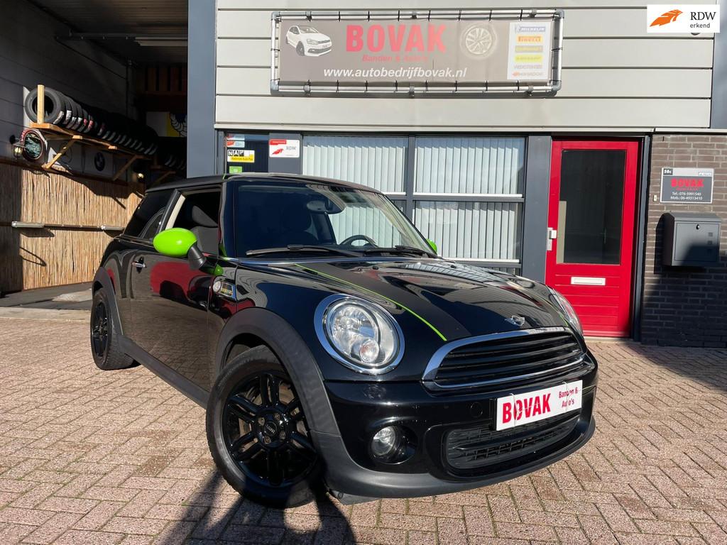 Mini Mini 1.6i 16 Sport Edition Black, Auto's, Mini, Voorwielaandrijving, Gebruikt, 4 cilinders, 4 stoelen