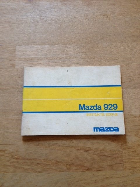 Mazda 929 Instructieboekje 1973-1976 in zeer goede staat  NL, Ophalen of Verzenden
