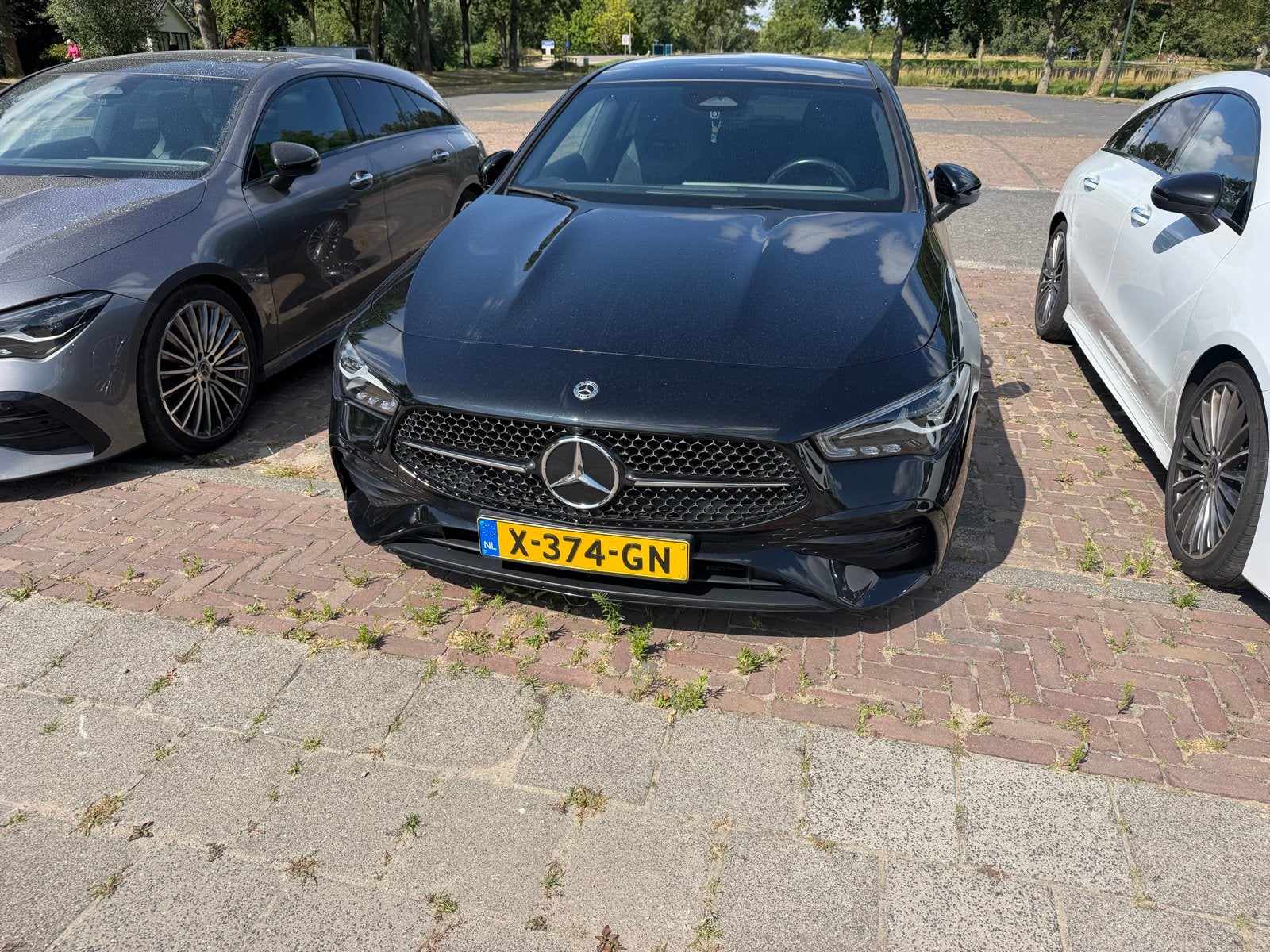 Mercedes-Benz CLA 180 Shootingbrake 2023 Zwart Pano BTW, Auto's, Mercedes-Benz, CLA, 136 pk, 4 cilinders, Zwart