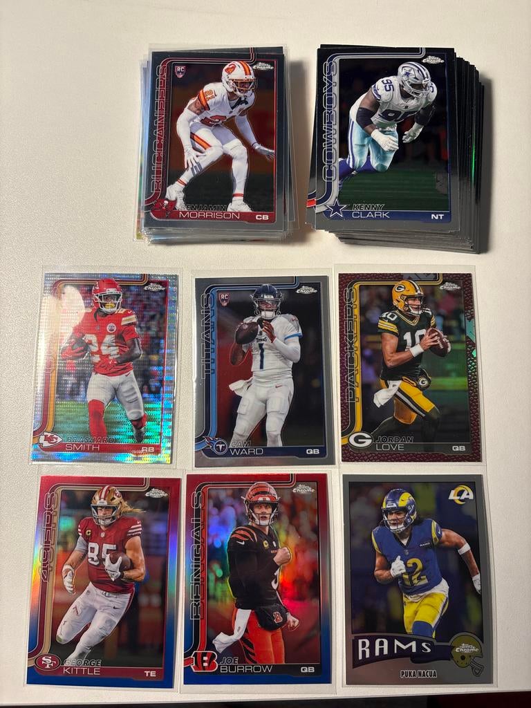 NFL topps chrome 2025, Verzamelen, Sportartikelen en Voetbal, Zo goed als nieuw, Spelerskaart, Overige sporten, Ophalen of Verzenden
