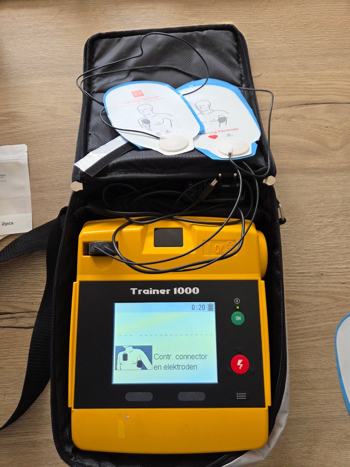 lifepak 1000 AED TRAINER oefenen defibrillator reanimatie, ., Ophalen of Verzenden, Zo goed als nieuw, .