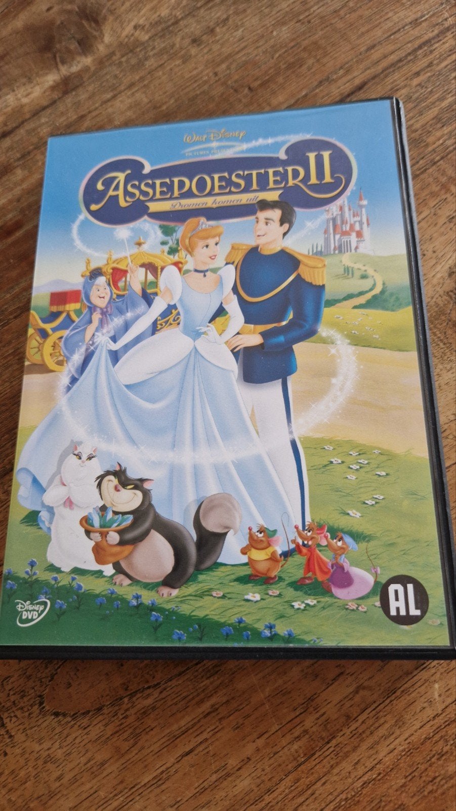 Disney DVD Assepoester 2, Alle leeftijden, Ophalen of Verzenden, Zo goed als nieuw, Amerikaans