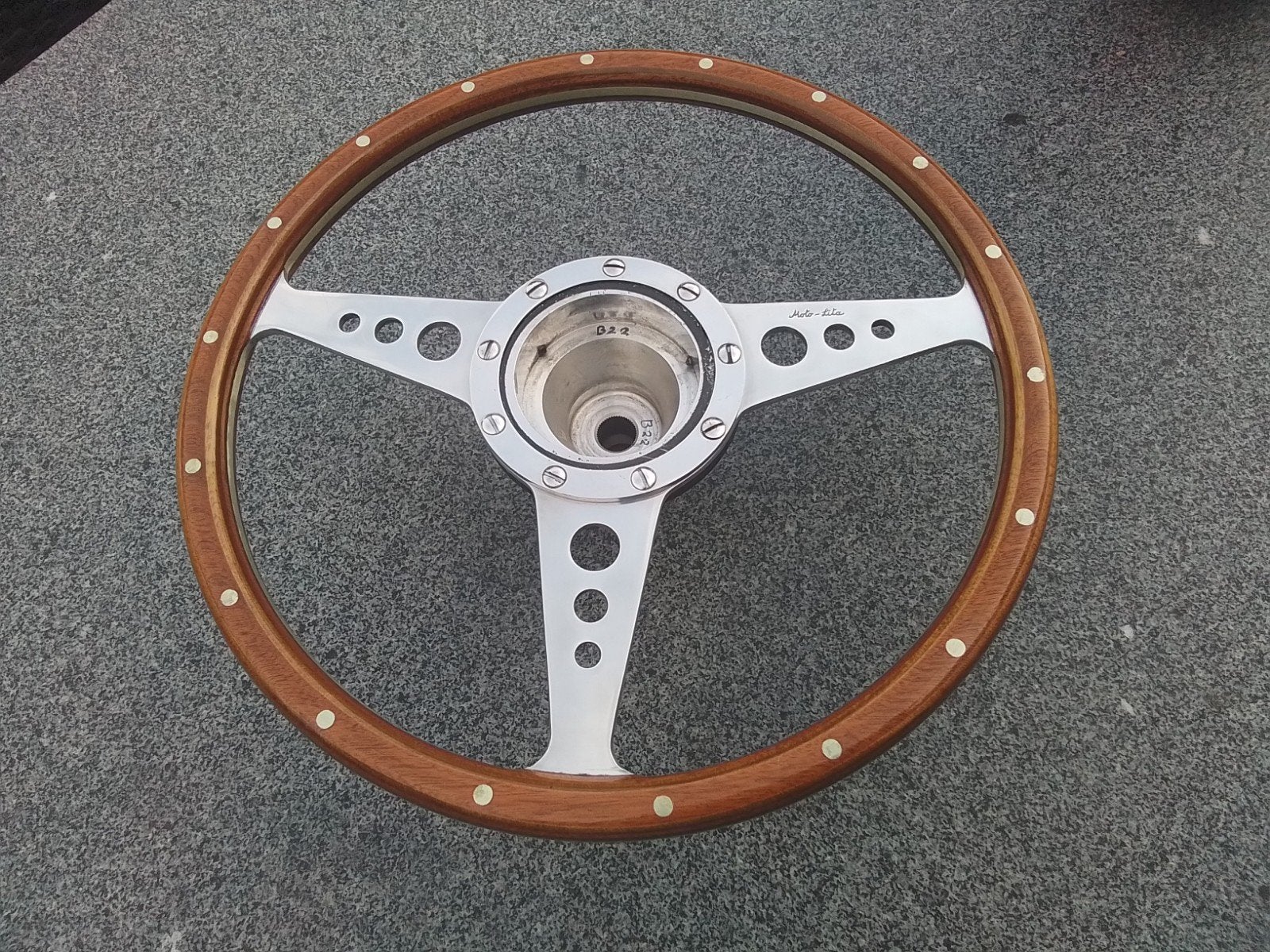 TRIUMPH TR3 MOTO-LITA STUURWIEL 14 INCH  & B22 BOSS / NAAF, Ophalen of Verzenden, Nieuw, Triumph