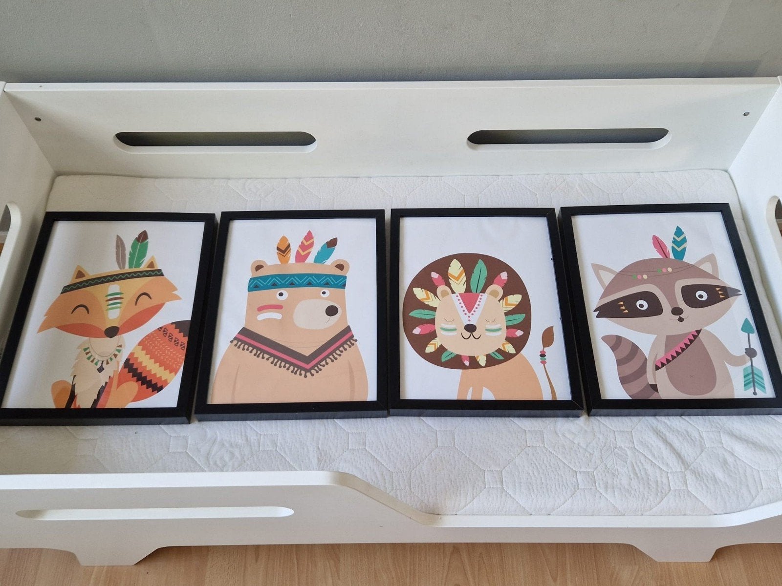 4 fotolijsten kinderkamer, Kinderen en Baby's, Ophalen of Verzenden, Zo goed als nieuw, Ingelijst, Wanddecoratie