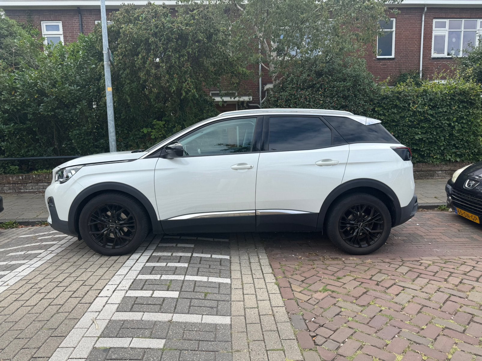 Peugeot 3008 1.2 PureTech 130 pk EAT6 | Automaat | Wit, 1199 cc, Parkeersensor, Leder en Stof, Wit